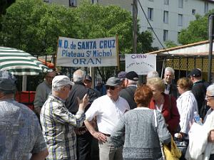 044