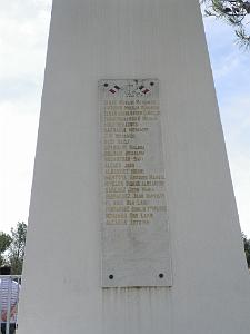 052