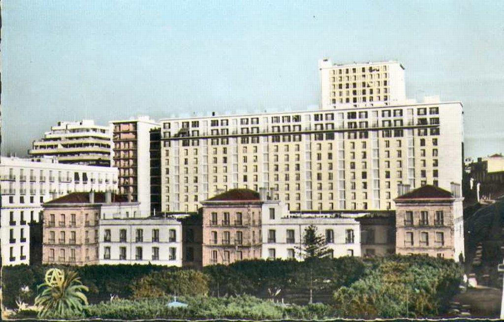 oran3_citelescureetgendarm.jpg